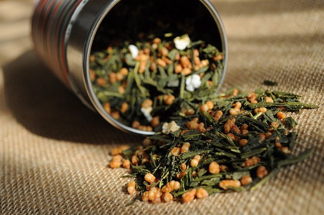 cách pha trà gạo rang genmaicha