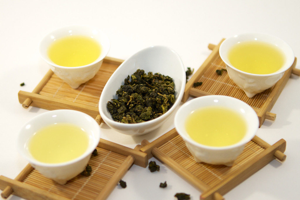 Trà Oolong Tứ quý khi pha cho ra màu nước vàng nhạt, thơm mùi hoa mộc lan - Ảnh: Sưu tầm