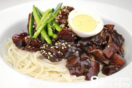 mì tương đen