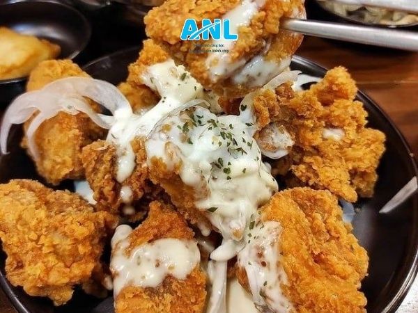 Tại sao cách làm sốt phô mai gà rán thông thường hay bị tách lớp?
