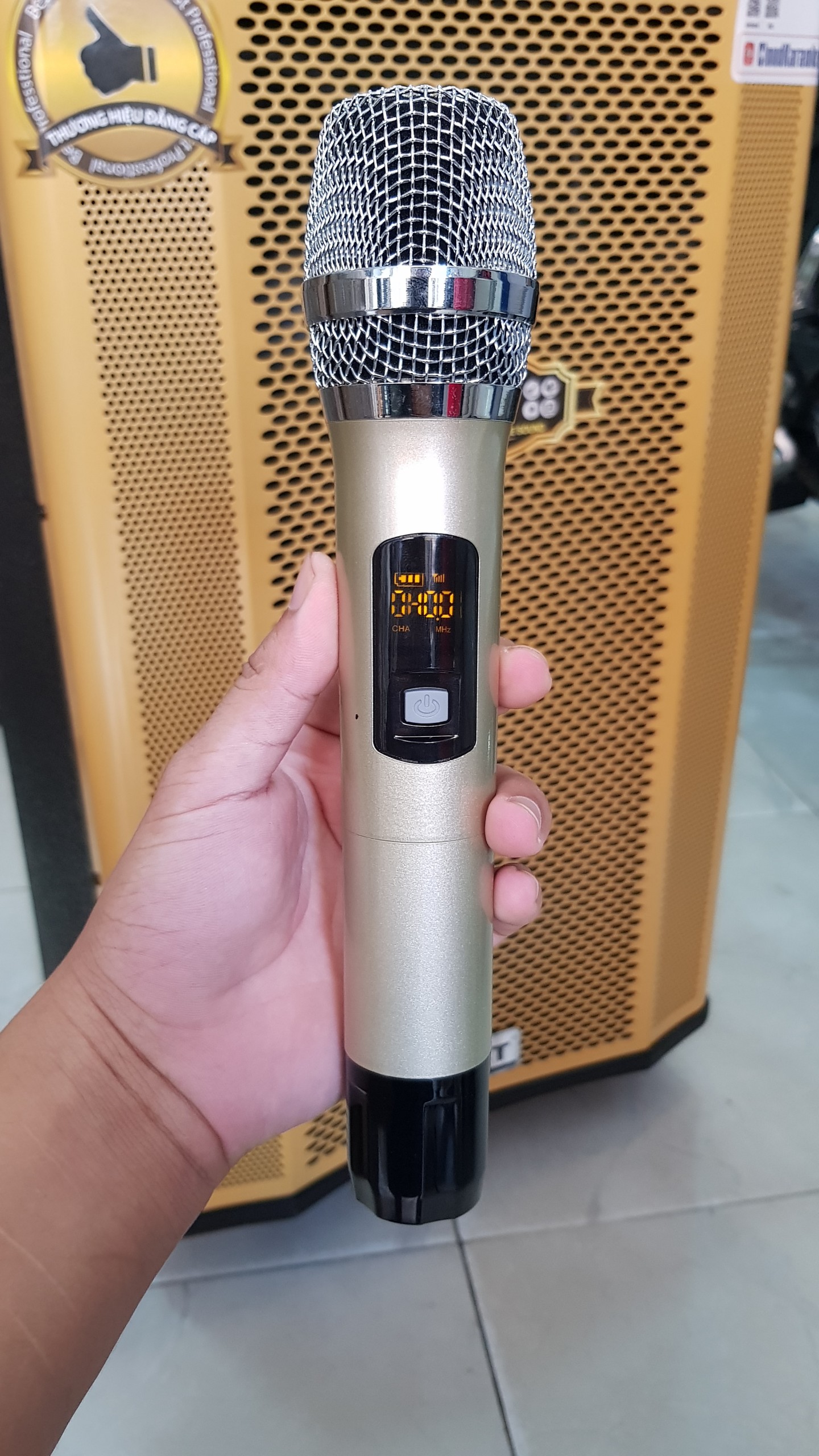 Tiêu chí chọn mua loa kéo - loatot.vn sẽ chia sẻ với các bạn