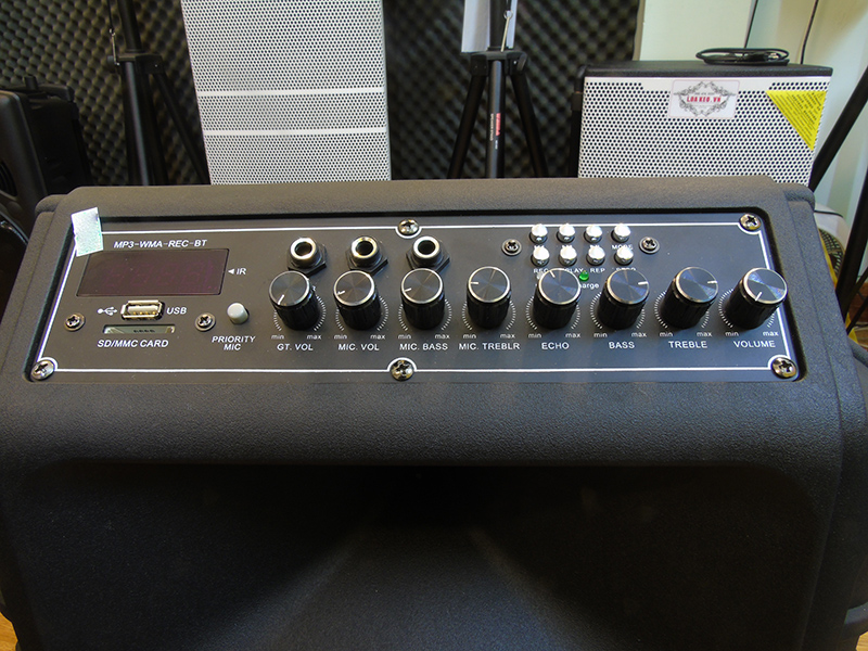 Loa SA 8900
