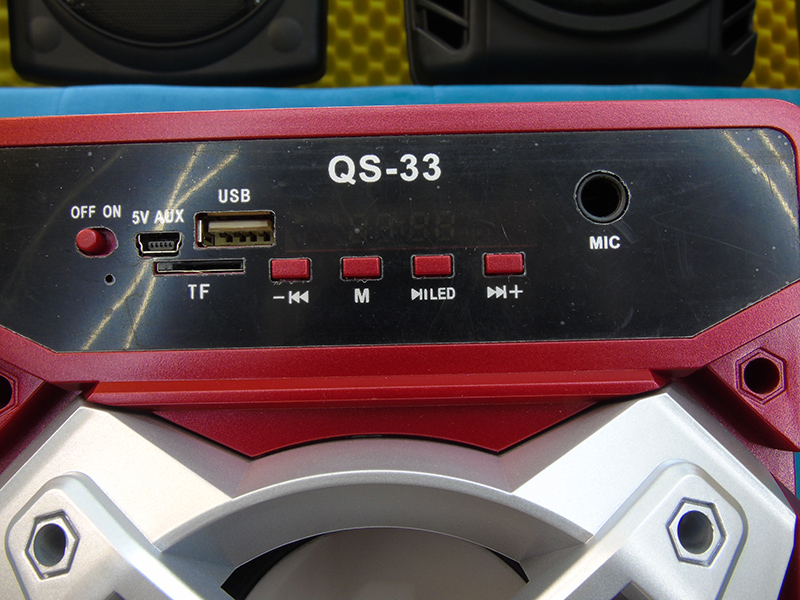 Loa QS-33