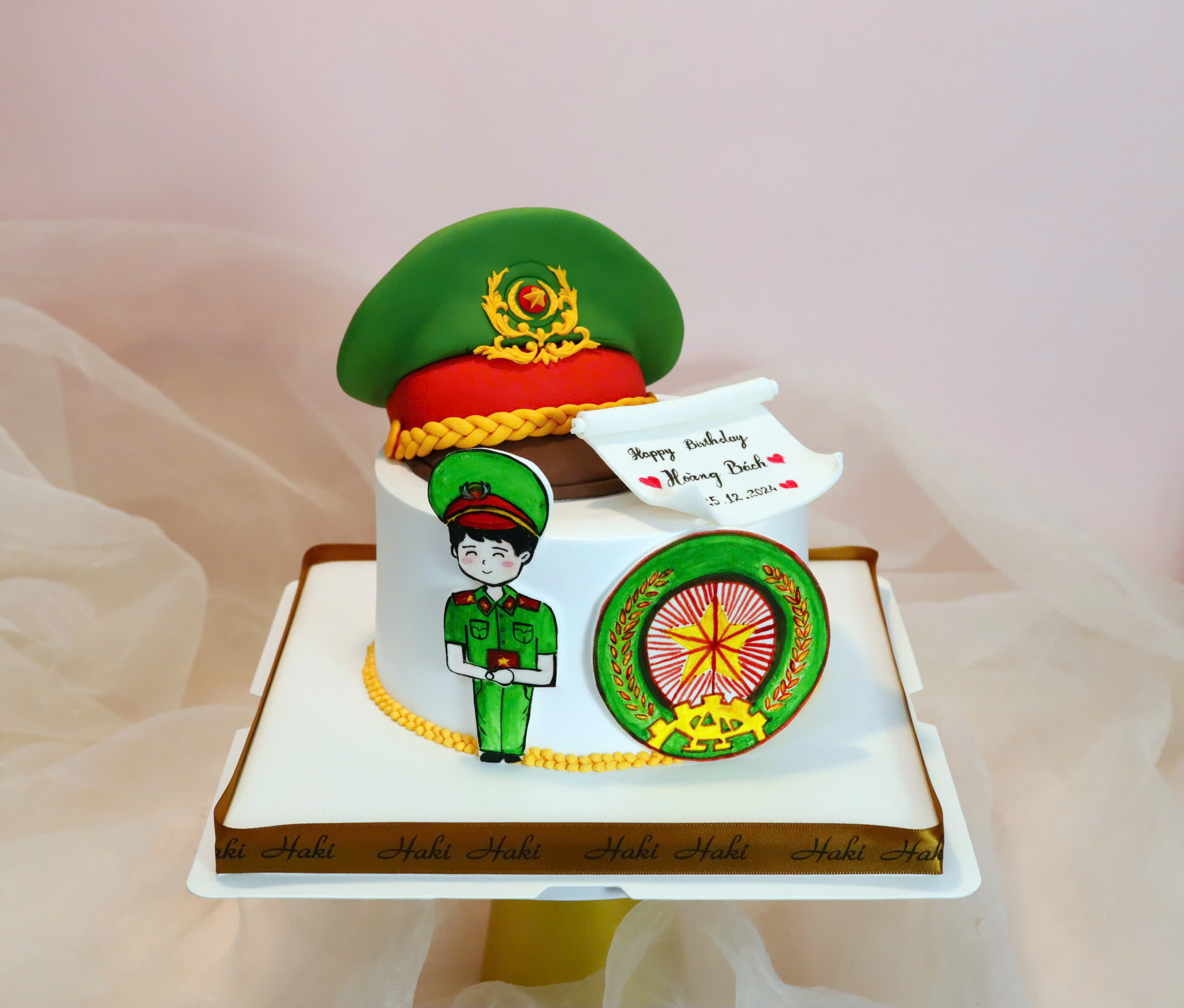 Bánh kem trang trí Công an Việt Nam