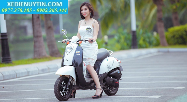 Xe ga 50cc Scoopy mầu đen