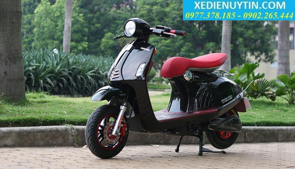 Xe máy điện Vespa 946 mầu đen mới