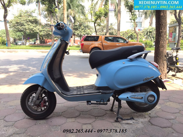 Cửa hàng bán xe máy điện Vespa cũ