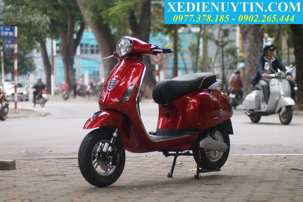 Xe máy điện Vespa lx150 mầu đỏ mận