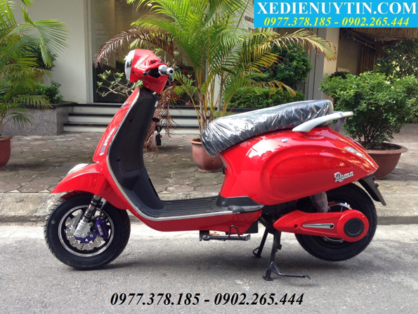 Giá xe máy điện Vespa Roma