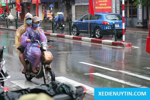 Sử dụng xe đạp điện mùa mưa
