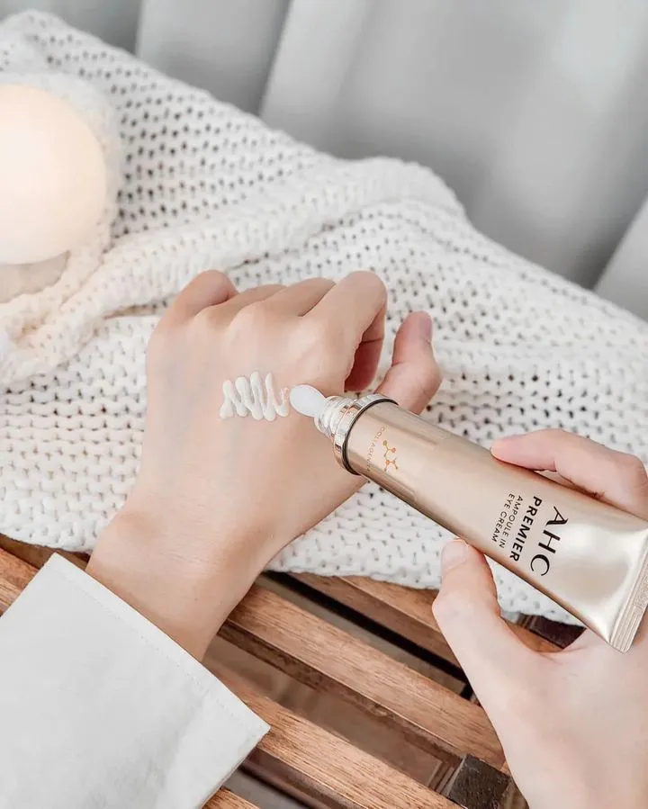 Kem Dưỡng Mắt AHC Premier Ampoule In Eye Cream Anti-Anging 40ml (Vàng)