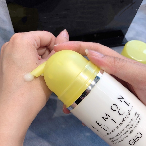 Gel Tẩy Tế Bào Chết Lemon Juice Peeling Geo 160ml