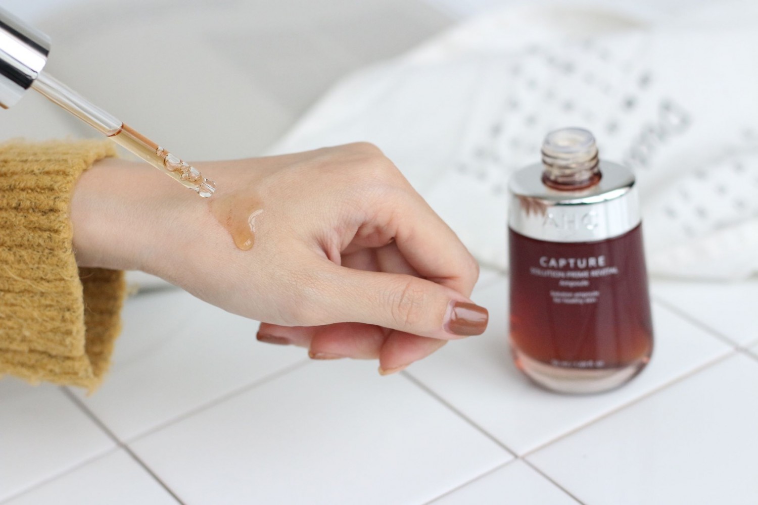 Tinh chất AHC Capture Solution Ampoule Mẫu Mới 50ml ( đỏ) Kangnam Mart