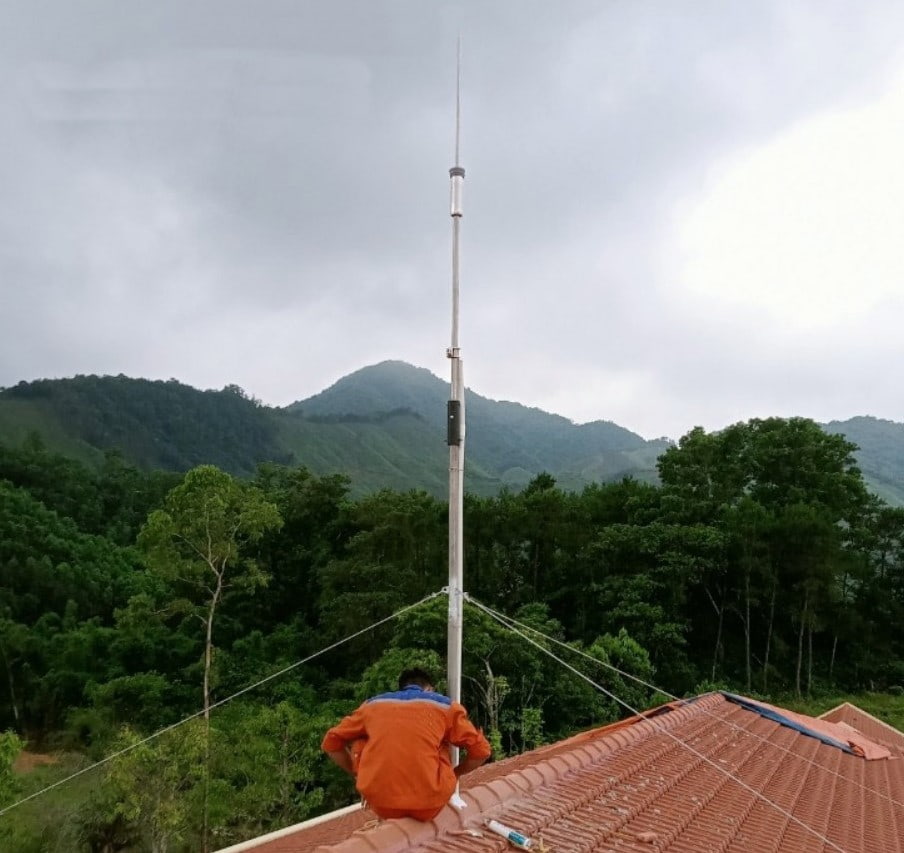 Lắp kim chống sét Pulsar 3012