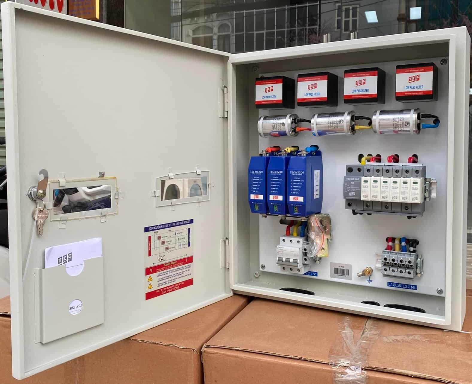 tủ cắt lọc sét 3 pha 63a TEC LP60-3P