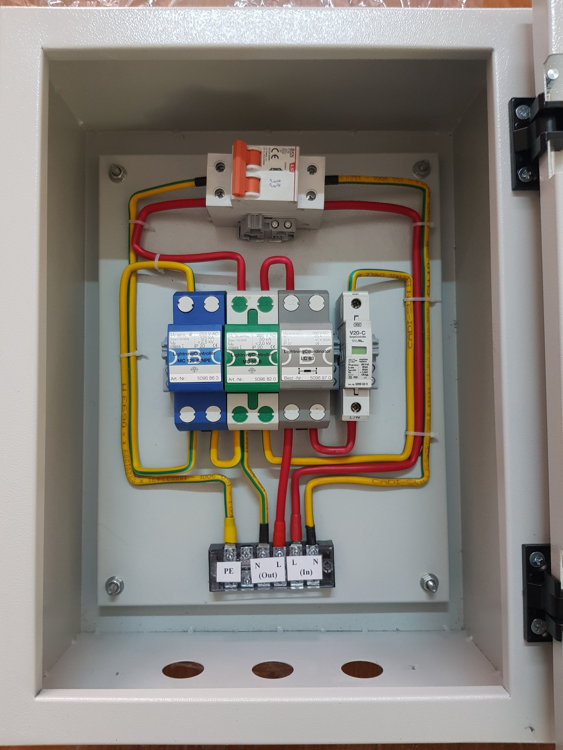 Tủ cắt lọc sét CSAF1125A-NE hãng obo đức
