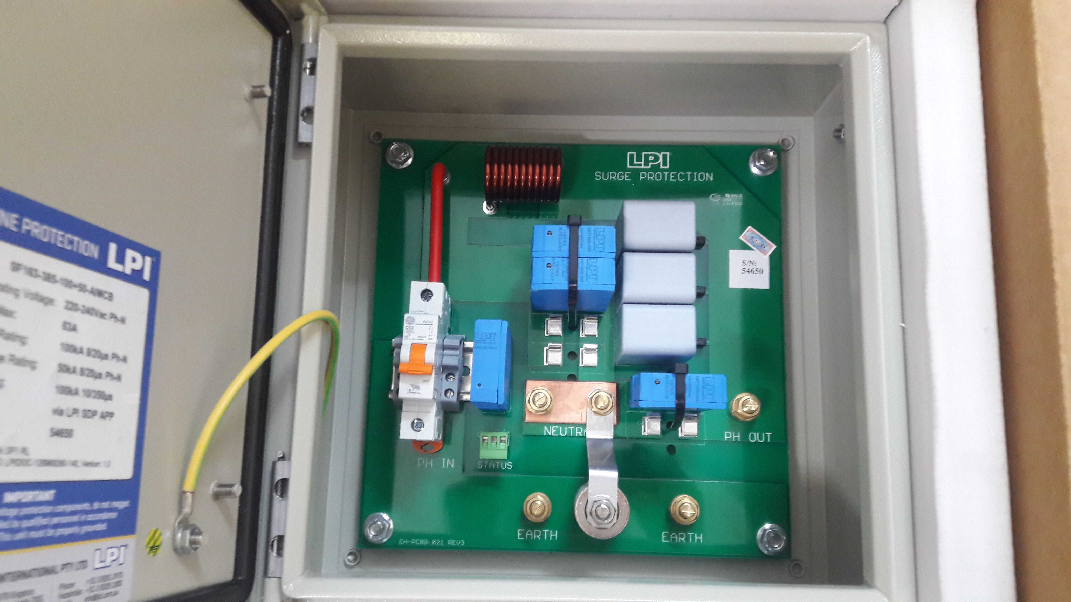 tủ cắt lọc sét 1 pha thiết bị cắt lọc sét 1 pha sf163a lpi