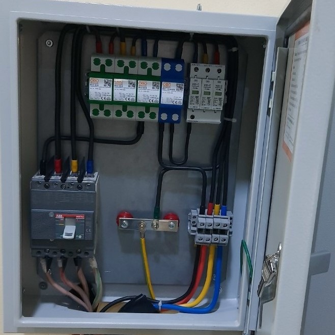 lắp thiết bị chống sét OBO cho tủ điện tổng bệnh viện