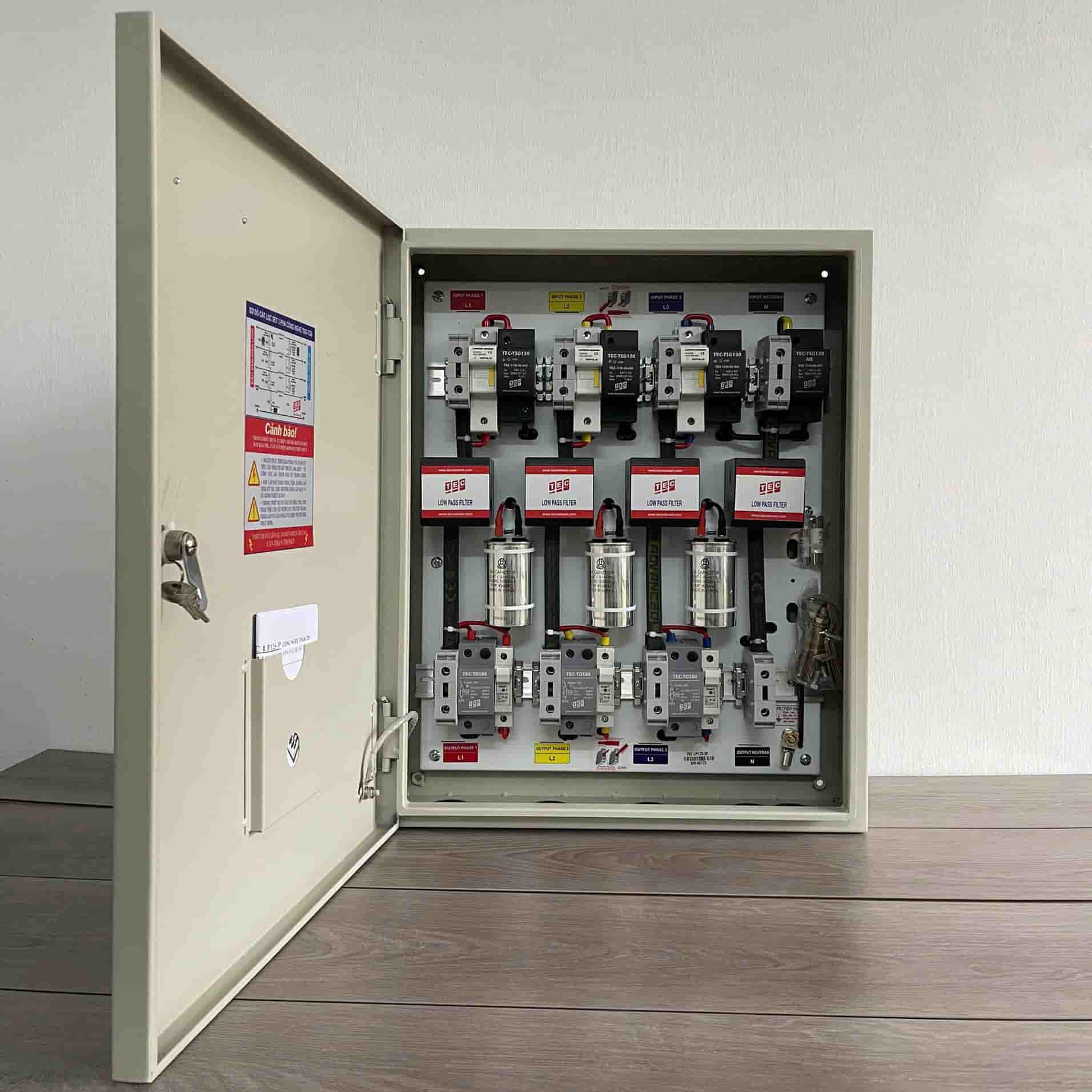 Mua tủ cắt lọc sét TEC chỗ nào uy tín