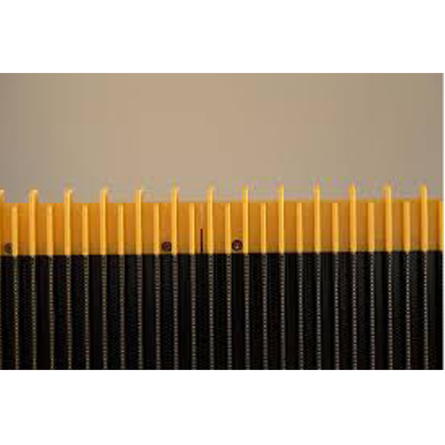 Lượt viền cạnh step thang cuốn Lượt viền cạnh step thang cuốn