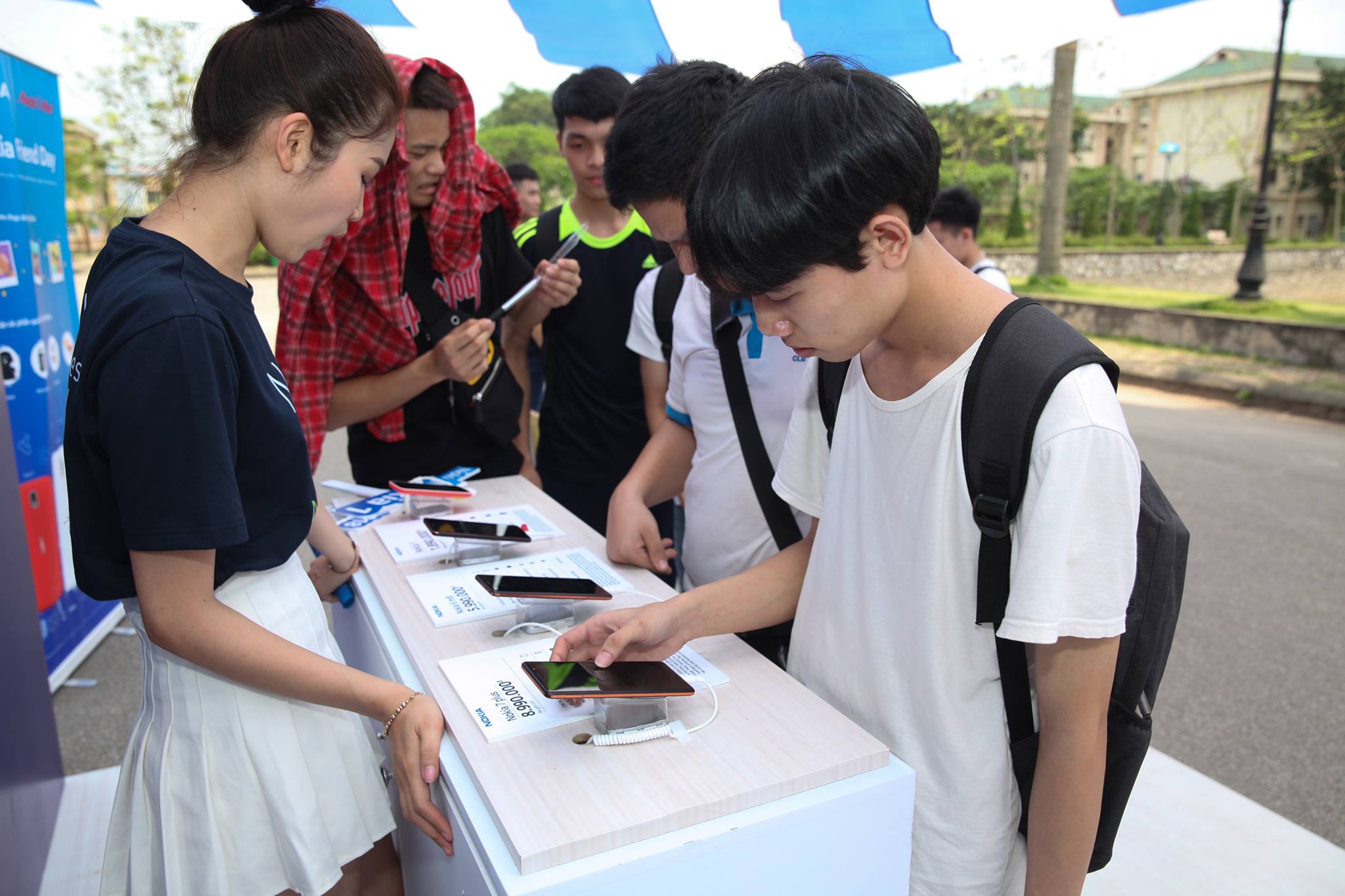 Thiết bị chống trộm điện thoại Nokia trên các bàn trải nghiệm