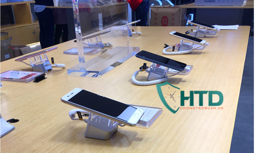 Lý do không thể thiếu chống trộm trưng bày tại hệ thống kinh doanh lớn