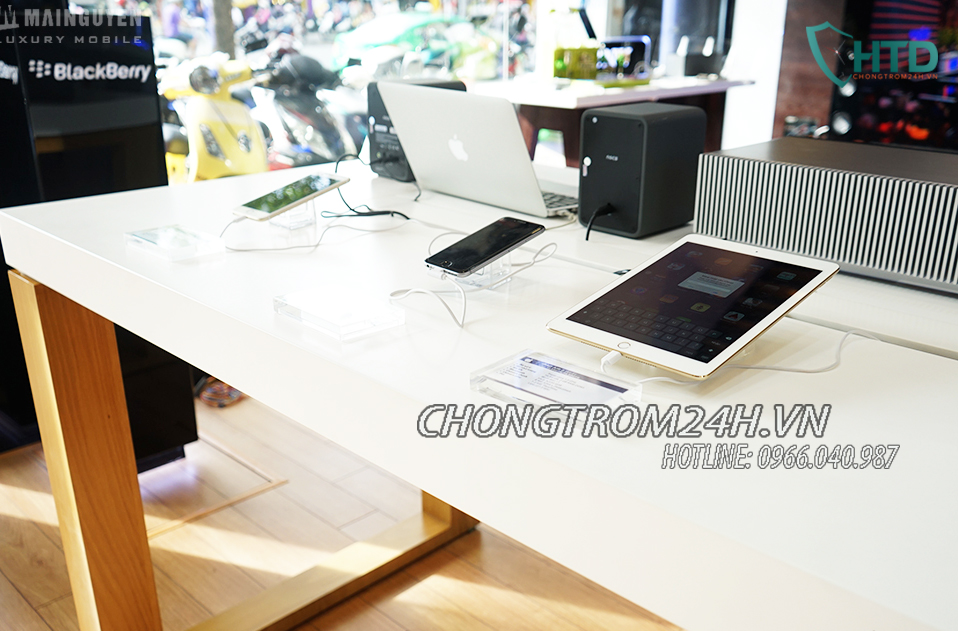 Vì sao nên sử dụng báo động chống trộm điện thoại cùng camera quan sát