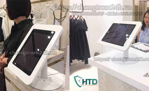 Giá đỡ khóa chống trộm cắp cho máy tính bảng tại cửa hàng