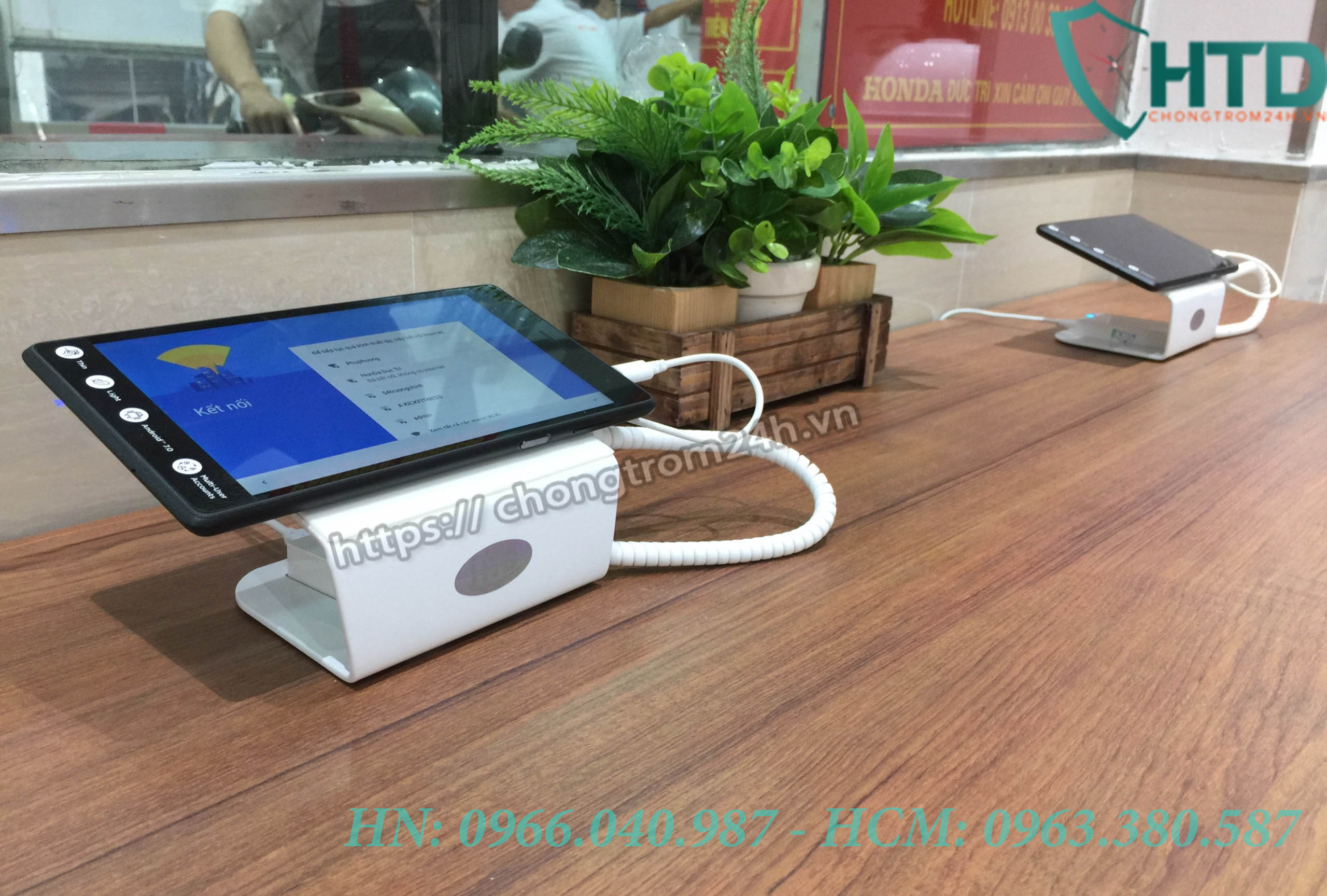 Thiết bị chống trộm máy tính bảng với quán cafe, nhà hàng