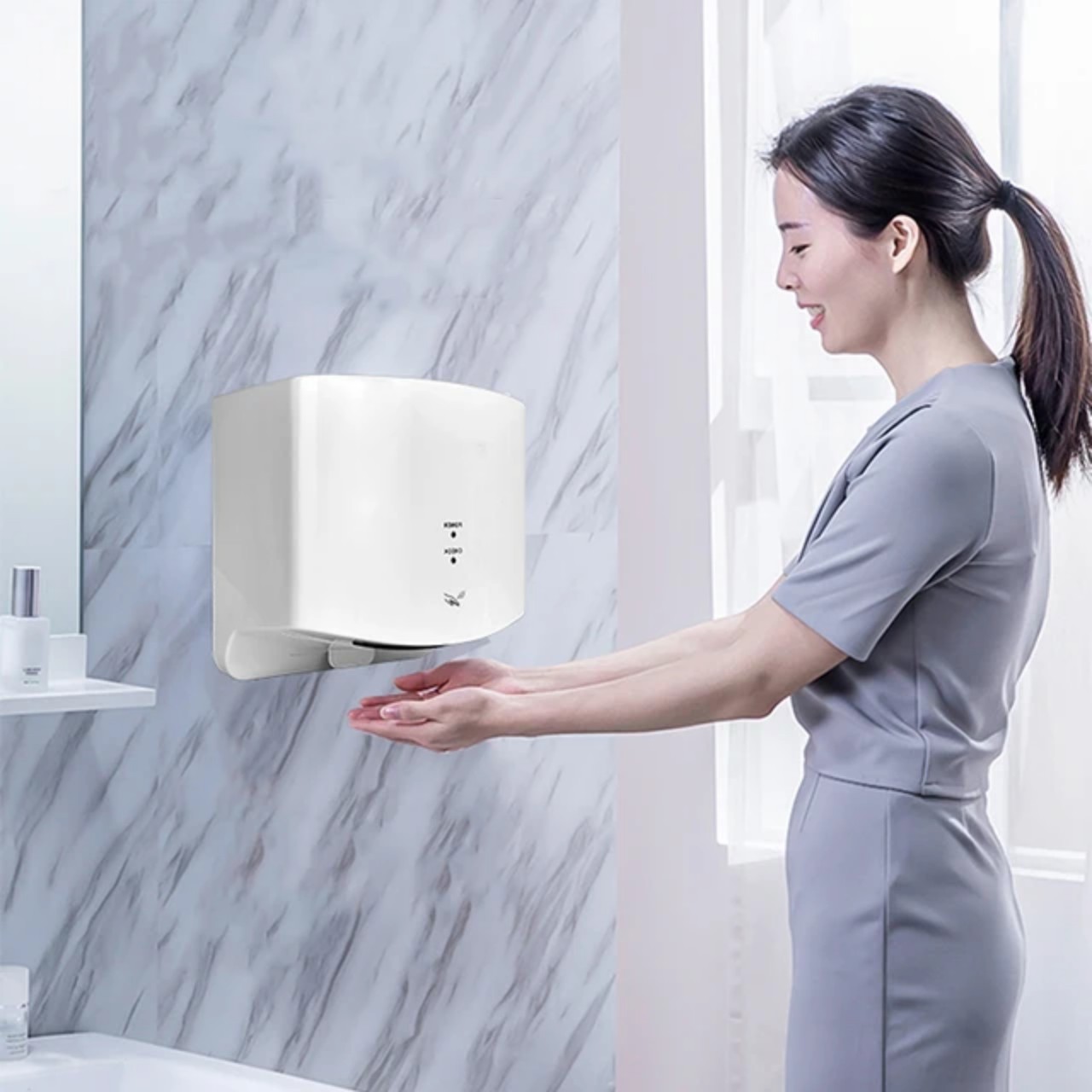 HƯỚNG DẪN SỬ DỤNG MÁY SẤY TAY ĐÚNG CÁCH HƯỚNG DẪN SỬ DỤNG MÁY SẤY TAY ĐÚNG CÁCH