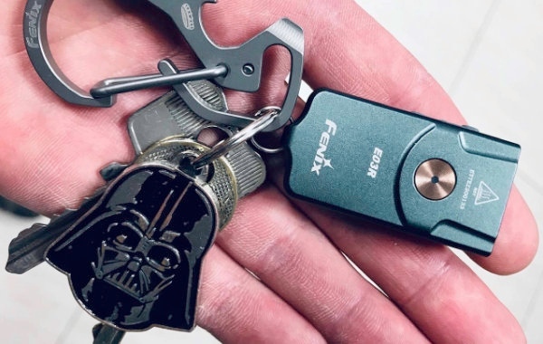 Đèn pin mini siêu sáng chính hãng, giá tốt nhất - Shadow.vn