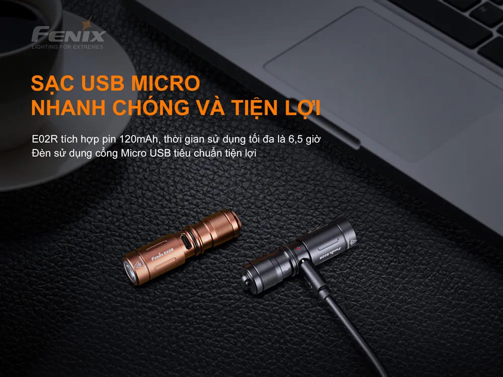 FENIX E02R có ba màu sắc để lựa chọn