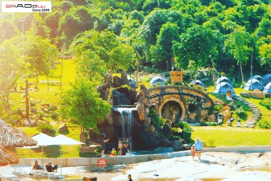 hát hiện khu cắm trại hobbit ở huế