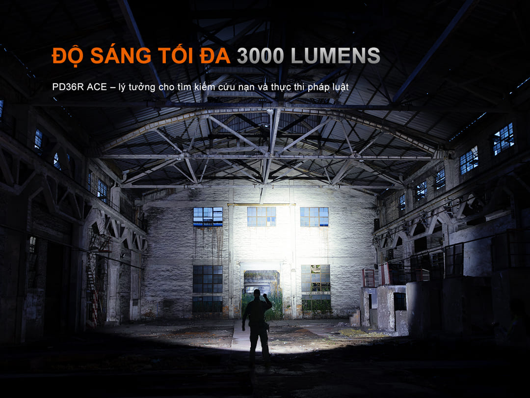 Độ sáng tối đa 3000 lumen mang lại vùng chiếu mạnh, phù hợp cho tìm kiếm cứu nạn, tuần tra và thực thi nhiệm vụ.
