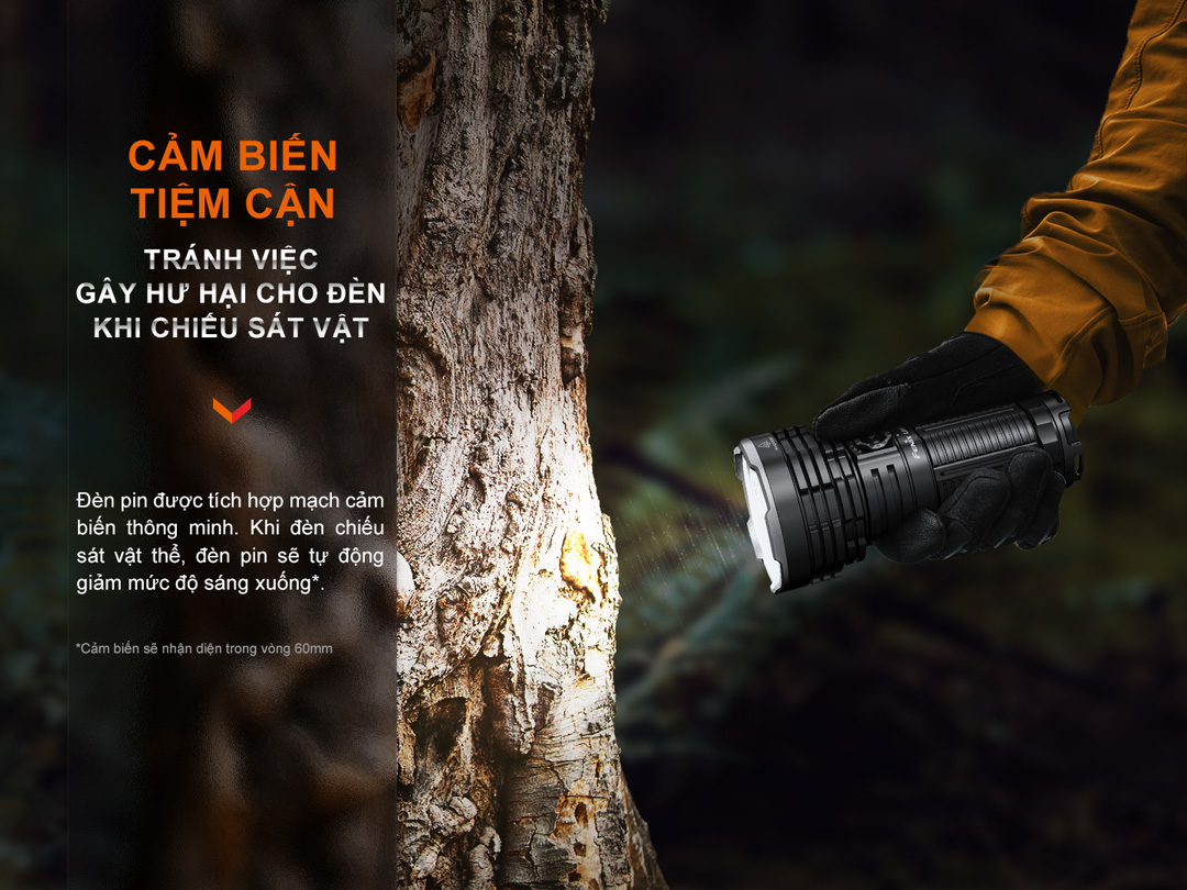 Đèn pin tìm kiếm cứu nạn FENIX LR40R V2.0 độ sáng 15.000 lumen chiếu xa 900m