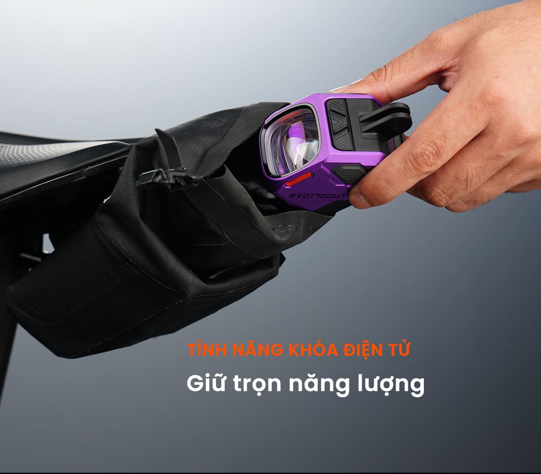 Chế độ khóa điện tử chống bật sáng ngoài ý muốn khi cất trong túi.