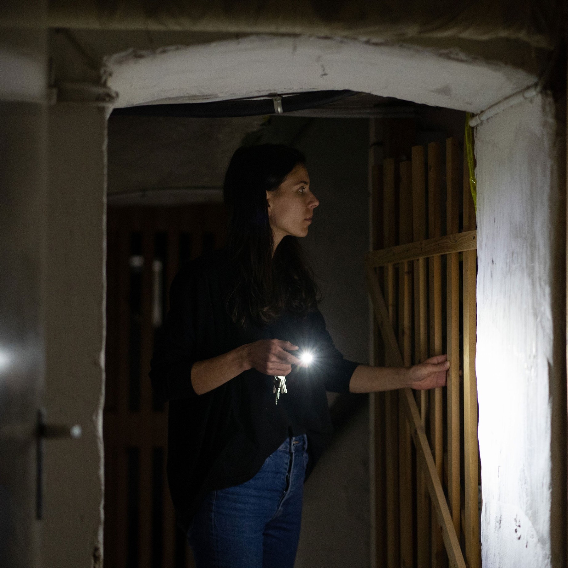 Đèn móc khoá mini Ledlenser K6R kiêm USB 4GB Gray độ sáng 400 Lumens chiếu xa 80m