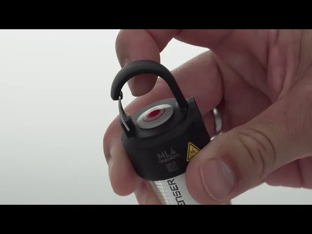 Đèn cắm trại Ledlenser ML4 độ sáng 300 Lumens ánh sáng vàng (phiên bản màu xanh lá)