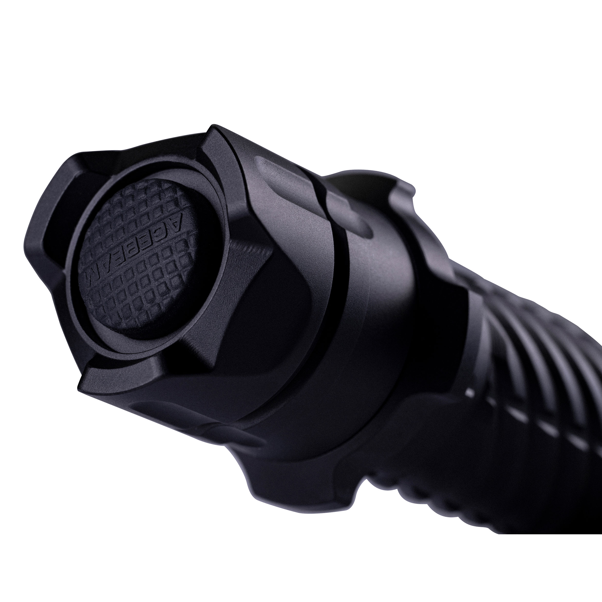 Đèn pin chiếu xa ACEBEAM P20 sáng 5600 lumen chiếu xa 1454m 2 phiên bản LED