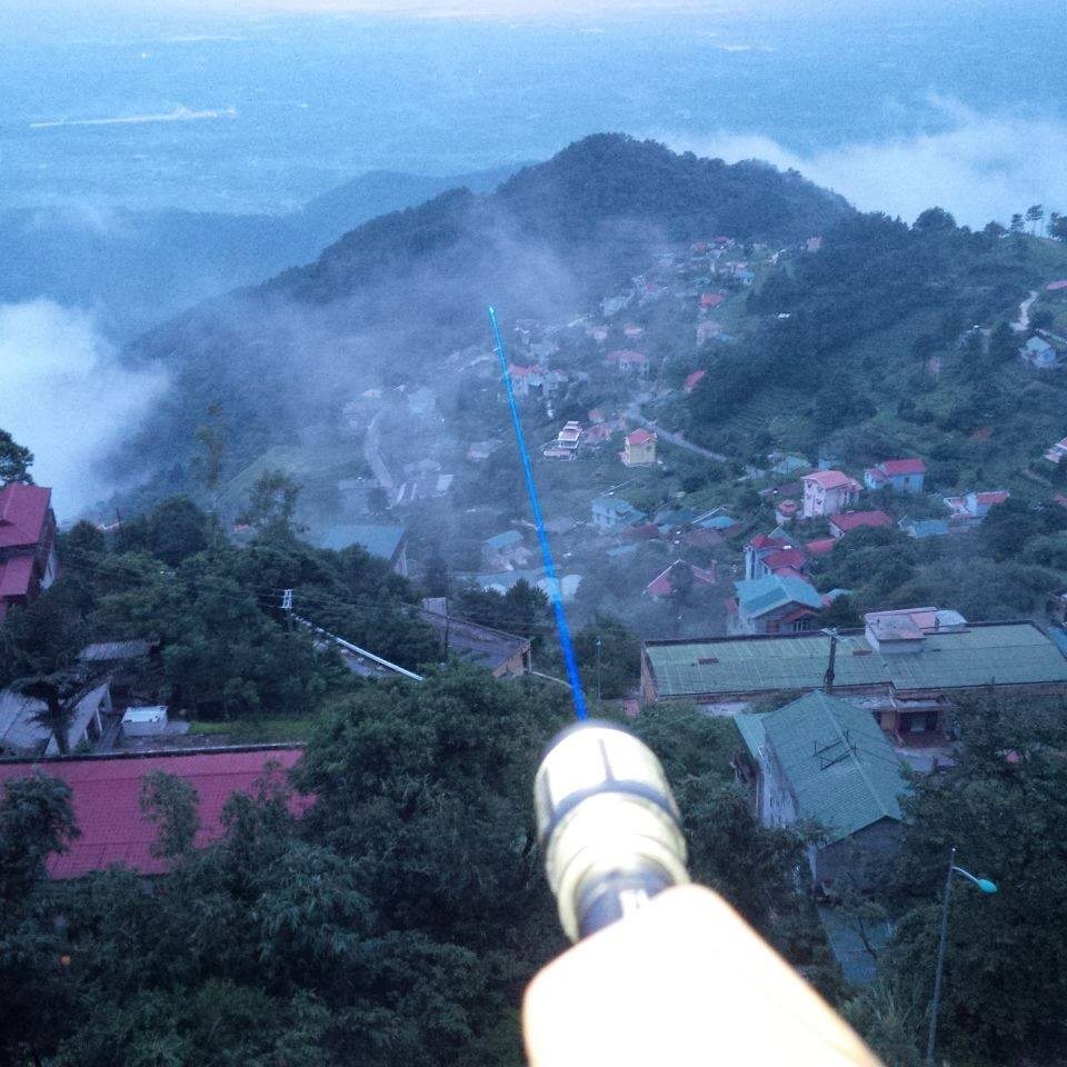 Đèn Laser Blue công suất 3W tia màu xanh dương kèm pin sạc