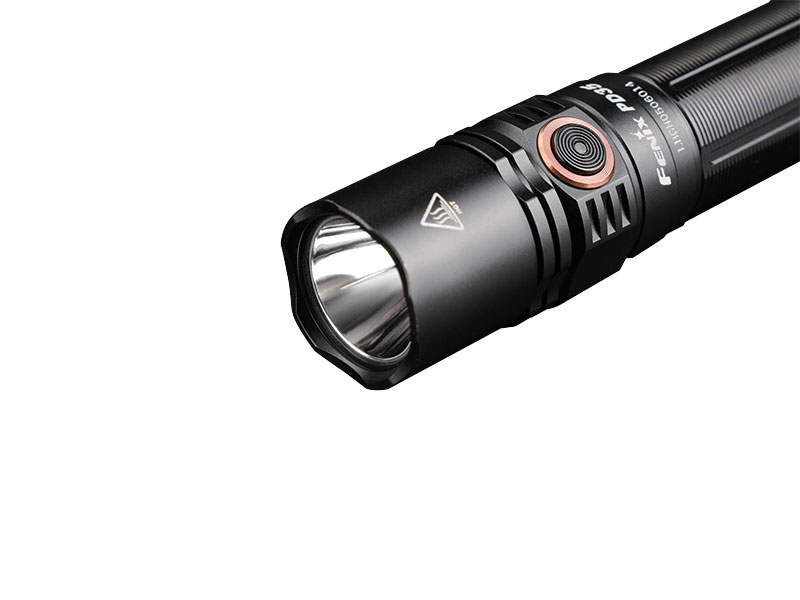 Đèn pin FENIX PD35 V3.0 độ sáng 1700 lumen chiếu xa 357m pin sạc 18650 2600mAh kèm theo