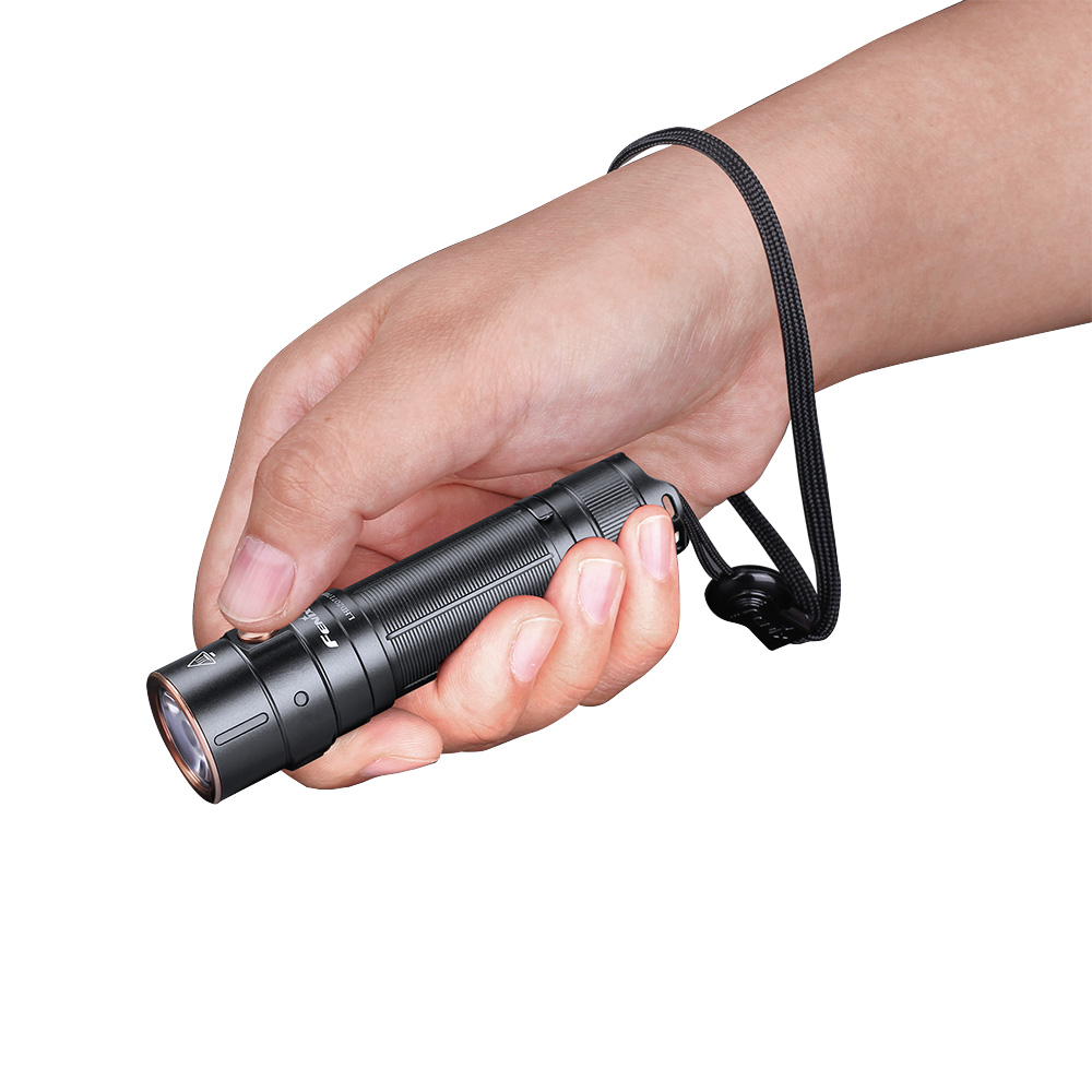 Đèn pin FENIX E28R độ sáng 1500 lumen chiếu xa 200m LED Luminus SST40 sạc USB C pin sạc 18650 3400mAh kèm theo