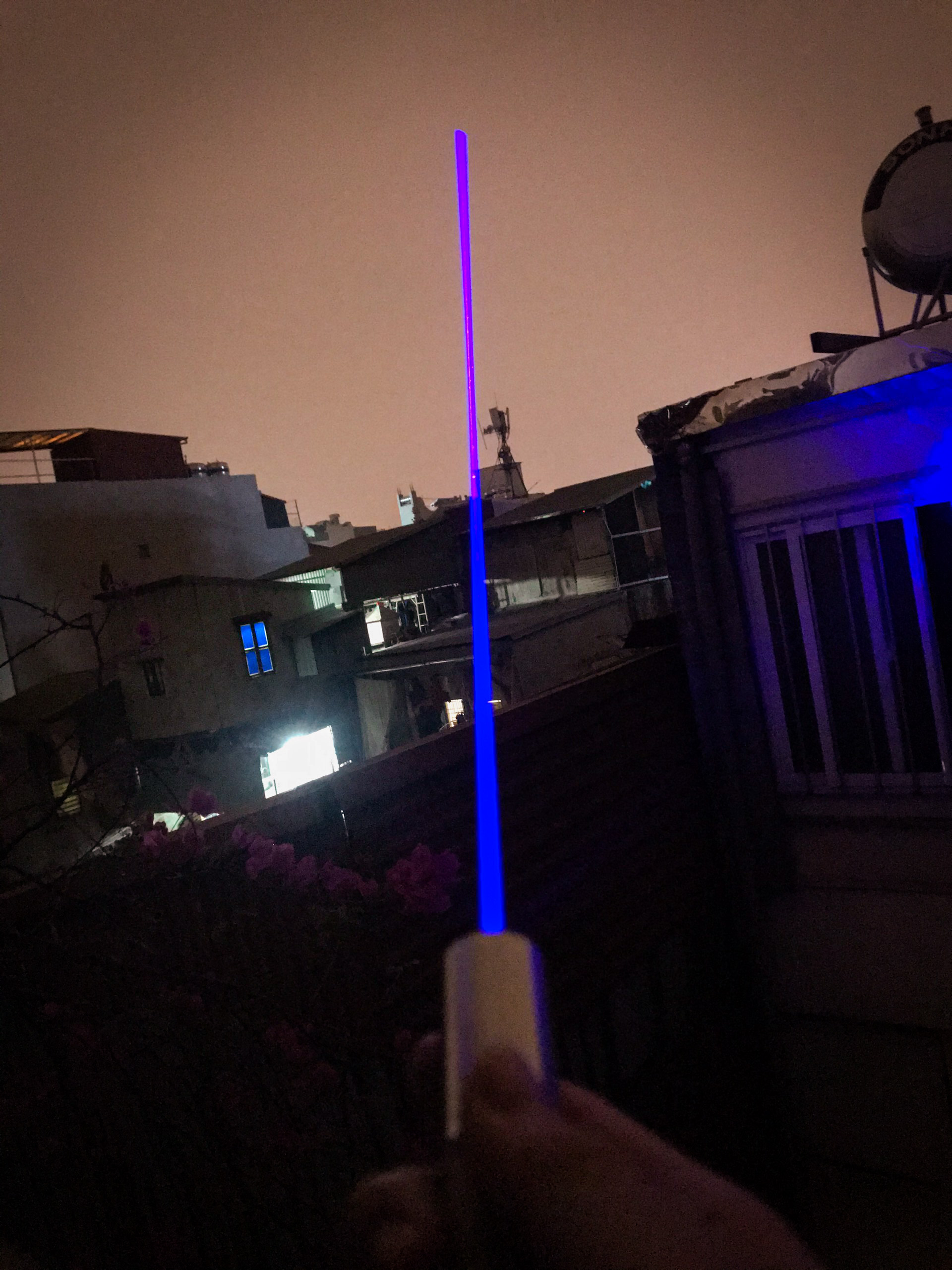 Đèn Laser Blue công suất 3W tia màu xanh dương kèm pin sạc