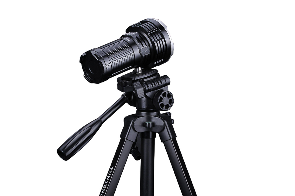 Đèn pin chiếu xa FENIX LR50R độ sáng 12000 lumen chiếu xa 950m