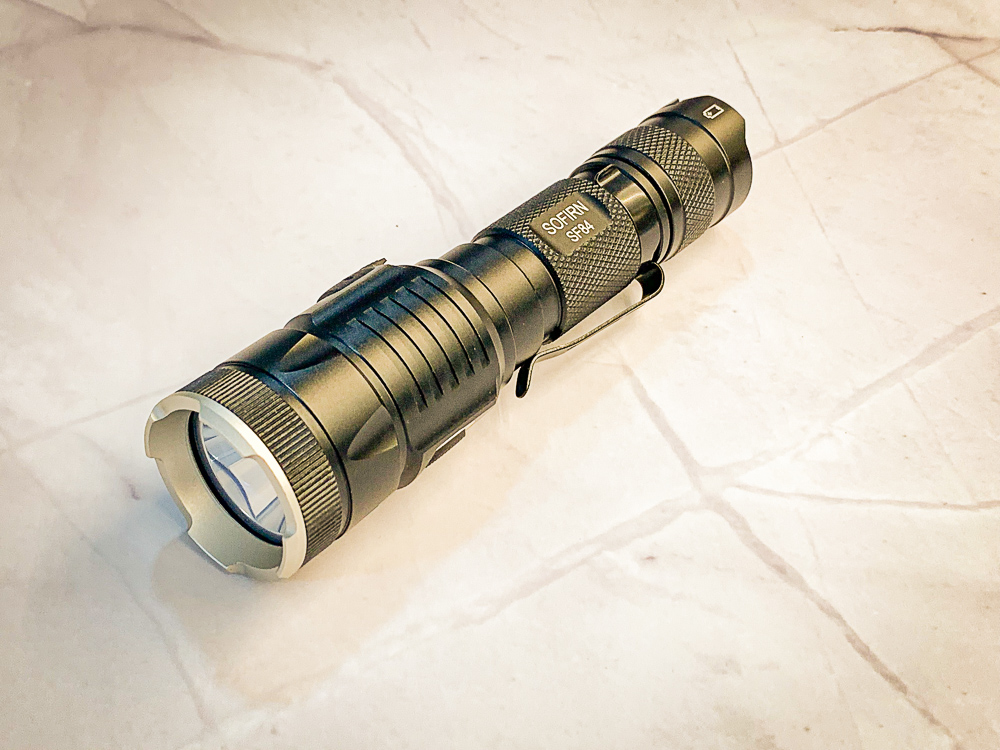 Đèn pin SOFIRN SF84 sáng 900 lumen chiếu xa 310m pin 18650 sạc Micro-USB