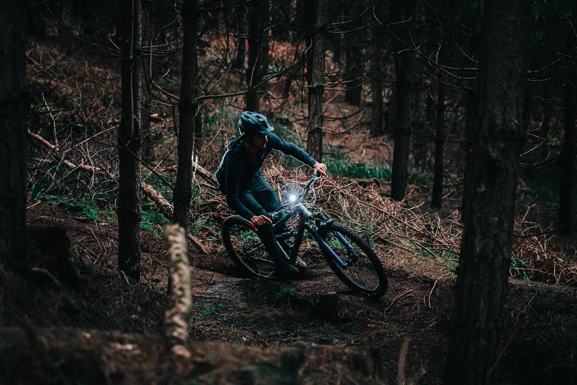 Đèn xe đạp MAGICSHINE RN 1200 sáng 1200lm pin 4000mAh sạc USB-C