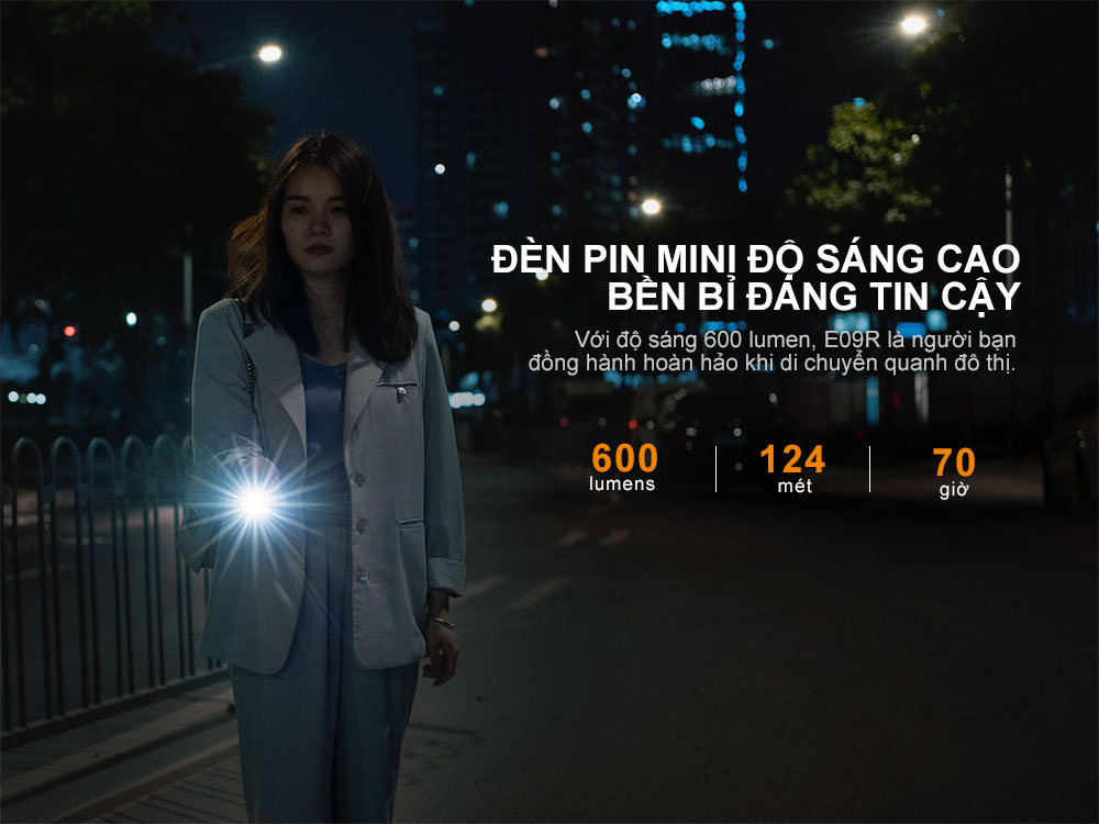 đèn pin mini móc khóa fenix e09r có độ sáng 600 lumen