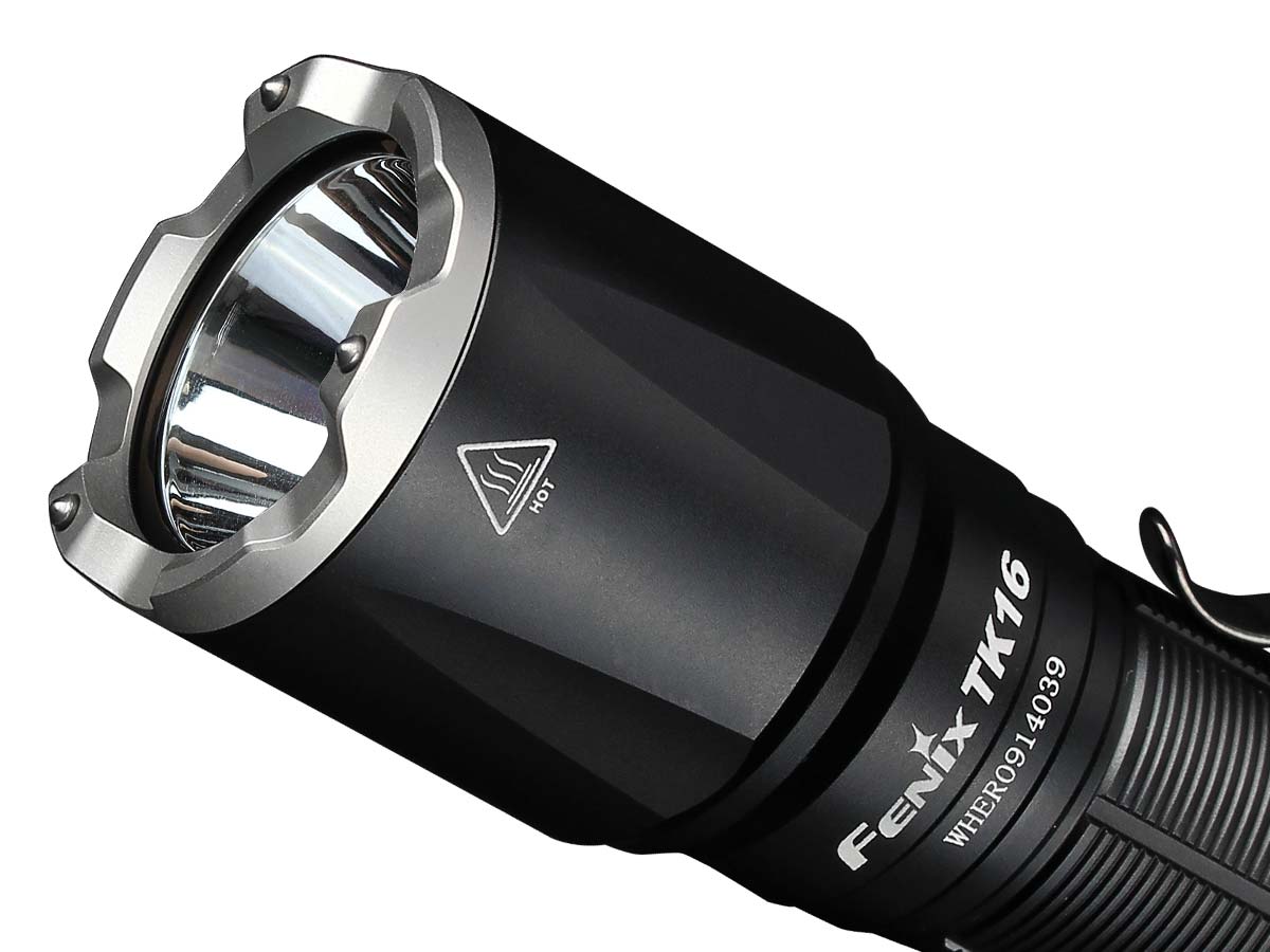 Đèn pin FENIX TK16 V2.0 độ sáng 3100 lumen chiếu xa 380m