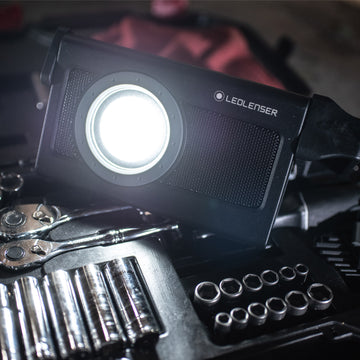 Đèn pin công nghiệp LEDLENSER IF4R độ sáng 2500 lumen sử dụng 2 pin 21700 USB-C Powerbank kiêm loa bluetooth