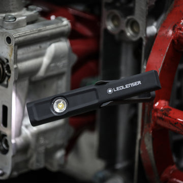 Đèn pin công nghiệp LEDLENSER IW4R độ sáng 150 lumen pin 18650 tích hợp đuôi nam châm